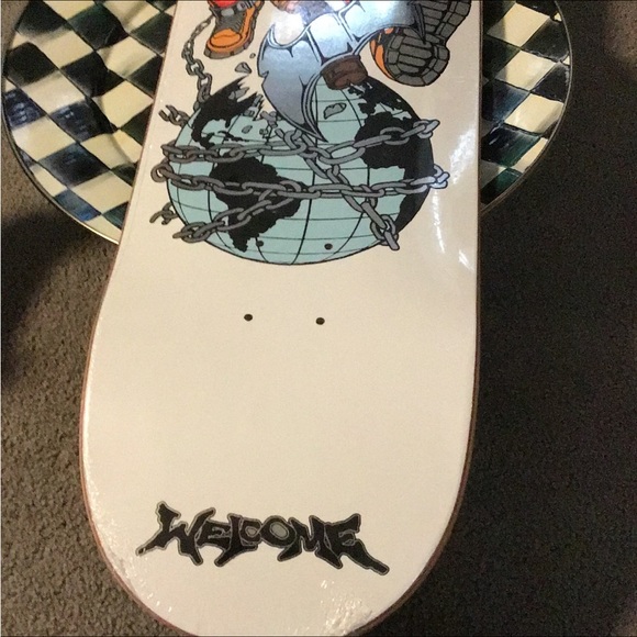 New in plastic Skate Board bought at Zummies - Picture 8 of 9